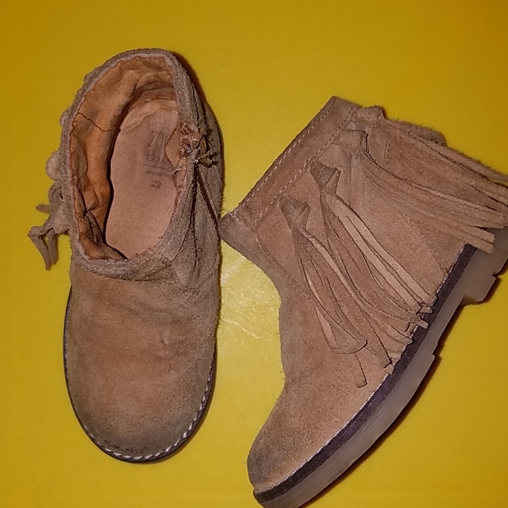 Used suede toddler boots